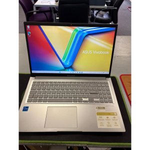 Asus VivoBook X1504 Core i5 1235u 8gb Memory 512gb SSD 15.6In FHD Screen