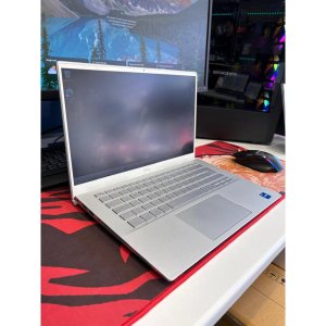 Dell Inspiron 5402 Core i5 11th 1135G7 8gb Memory 500gb SSD 14.2In FHD Screen