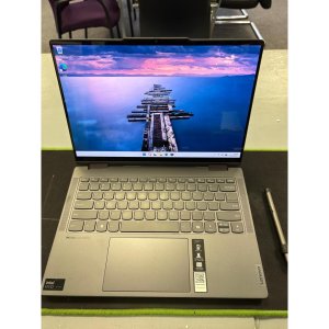 Lenovo yoga 7 2-in-1 14iml9 Ultra 5 125H 16gb Memory 500gb SSD 14.3In FHD+ Touchscreen