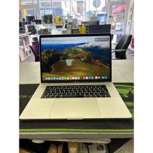 MacBook Pro Retina 15 A1990 Core i9 2.9Ghz 2018 32gb 1TB SSD 15.4In Screen