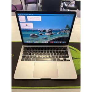 Apple MacBook Air A2337 M1 2020 8gb Memory 512gb SSD 13.3In Retiina Screen