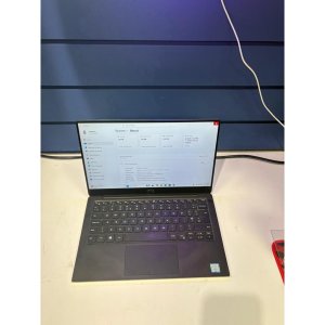 Dell XPS 9370 Core i7 8th 8550u 8gb Memory 250gb SSD 13.3In FHD