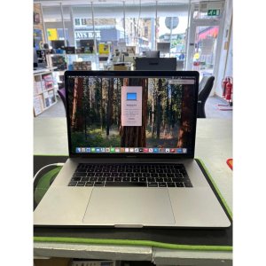 MacBook Pro 15 A1990 Core i7 2.6Ghz 2018 16gb Memory 512GB SSD 15.4In Retina Display