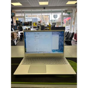 Dell Inspiron 7591 Core i7 9750H 32gb Memory 250gb SSD 4gb Geforce GTX1650 15.6In FHD Screen