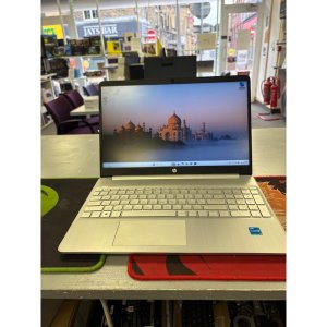 HP Laptop 15s-fq2 Core i3 1115G4 12gb Memory 256gb SSD 15.6In FHD Screen